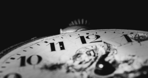 ricambio-vetro-orologio-rotto-1024x538-2128303365