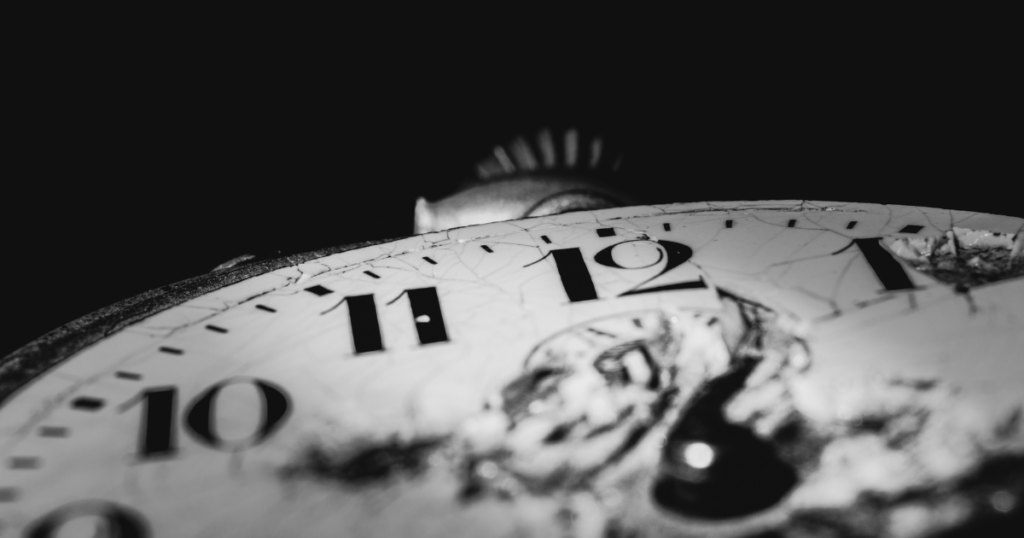 ricambio-vetro-orologio-rotto-1024x538-2128303365